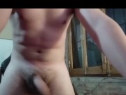 me masturbo para terminar con una semana estresante de exámenes