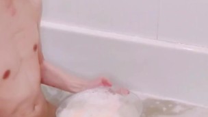 Who put aphrodisiac in my bath water? Ahhh I can't stand it