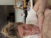 Je le suce doucement pour bien gonfler ses couilles et je reçois des puissants jets de sperme😋 11/16