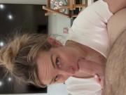 Je le suce doucement pour bien gonfler ses couilles et je reçois des puissants jets de sperme😋 15/16