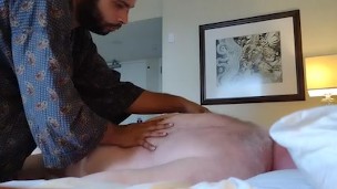EROTIC MASSAGE!! Its started off simple but the masseur had other ideas!