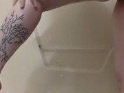 Oiled in the tub orgasms 10/16