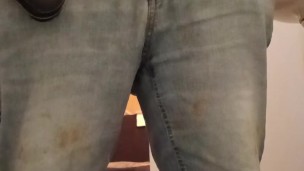 Ayla Lubbers Pee thursday 24 April 2025 04:00 am