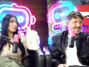 HAILEY ROSE & MAX FILLS CREAM PIES W/ VIOLET MYERS 11/16