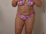 💦💦💦 MILF pleasuring herself on vibration plate 4/16