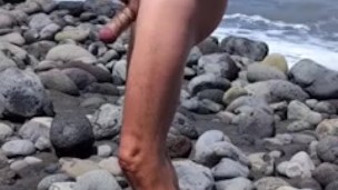 Enjoying a masturbation break during the run !