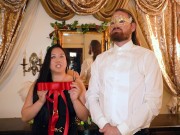 Dominatrix Mara Unboxes BDSM Collar Accessories from UPKO 11/16