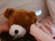 Mi tocco col mio amico peluche 8/16