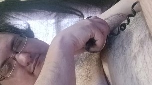 Sean groomin his chest