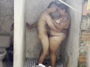 madrastra con su hijastro en la ducha follando sin parar cum on tits