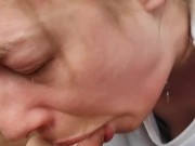 Слюнявый отсос с окончанием в рот от послушной девочки 2/16