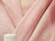 Guardami mentre mi spalmo la crema prima delle nanna 11/16