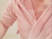 Guardami mentre mi spalmo la crema prima delle nanna 3/16