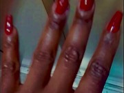 Je veux briller de la tête aux pieds. 💅👣 Et toi, tu vas payer en silence. 6/16