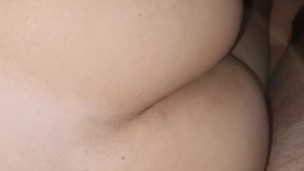 Mi amiga cabalga en mi verga desesperada