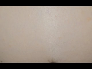 sono proprio una puttana cattiva piscio e inizio la sega e mi fermo per farmi sfondare a pecora