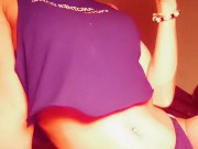 A la luz de la estufa. Fumando. 3/16