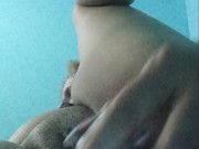 Me vengo  a chorros duro me masturbo co cepillo de peinar 15/16