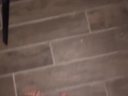 Putinha safada gozando na sacada em Amsterdã 12/16