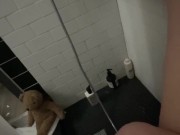 مراهقة عذراء جميلة تبلغ من العمر 18 عامًا - عارضة سناب شات - فتاة سعودية تستمني في الحمام 2/16