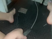 استمناء مراهقة في الحمام وشموع رومانسية وأنين أنثى - فتاة سعودية شابة مثيرة وجميلة - تحفيز بالماء 4/16