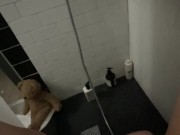 فتاة سعودية عذراء تبلغ من العمر 18 عامًا بجسد مثالي تستمني في الحمام وتئن-POV LOS ANGELES AMATEUR US 4/16