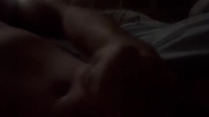 Empiezo en la cama en silencio y termino en el baño para que nadie se entere