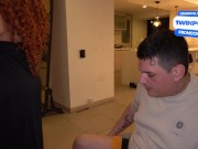 Mi esposa colombiana me hace cornudo frente a mis ojos y me encanta como se viene adentro de ella 😳 2/16