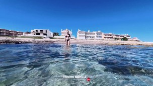 Esta mamá se enfría con el baño y me pide sexso en casa para entrar en calos