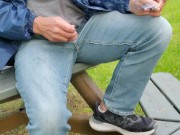 Ejaculation en plein jour dans un parc de Montreal 5/16