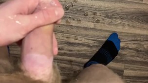 Guys on Grindr made me horny- masturbation, jerking off, cumming