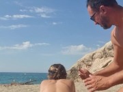 Jugando en la playa 6/16