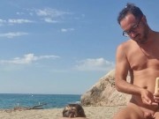 Jugando en la playa 7/16