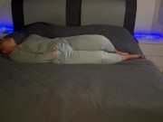 Befriedigende Bonie Bett Jeans zittern Zucken stöhnen heiss blond multiple Orgasmen lecken pussy 10/16