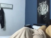 My girlfriend asks me to fill her pussy.