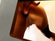 So sexy komme ich auf dich zu. Mein Tuch fällt runter und du siehst mich. 6/16