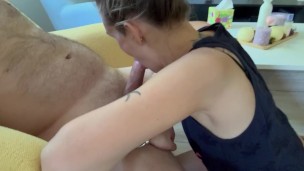 Il adore quand je le suce sans les mains