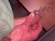 Me corro mucho sobre la mesa de mi habitación 16/16