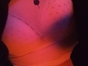 Aburrida y muy caliente.... Latina caliente se masturba 15/16