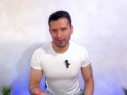 Carnicero dotado con 21cm penetra a pelo a su cliente favorito 6/16