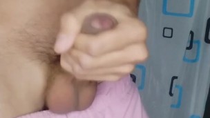 PAJA EN EL BAÑO CON MI TIA ESPERANDOME