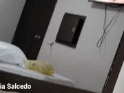 Me fui a coger con un amigo y regreso a casa llena de leche y mi esposo me cuestiona y me la bate