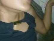 Latina delgada folla con amigo de su novio moja la cama con squirts y recibe mucha leche 💦 5/16