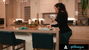 GIRLSWAY - Upset MILF Sinn Sage Misreads Gorgeous Neighbor Charlie Forde’s Flirt Attempts