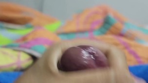 Masturbándome hasta casi venirme