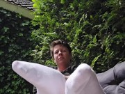 Perfect white socks and put them off 😍 4/16