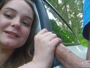 Je me fais baiser par un randonneur en forêt, il m'ejacule sur mon visage 8/16