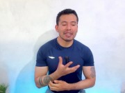 Hombre Cuabano hetero dotado de 25cm permite que masajista de pies le de sexo oral hasta correrse 8/16