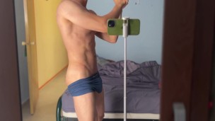 I like the gym and DANCING NAKED