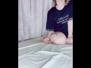 えっちな下着でストレッチ❤ 1/16